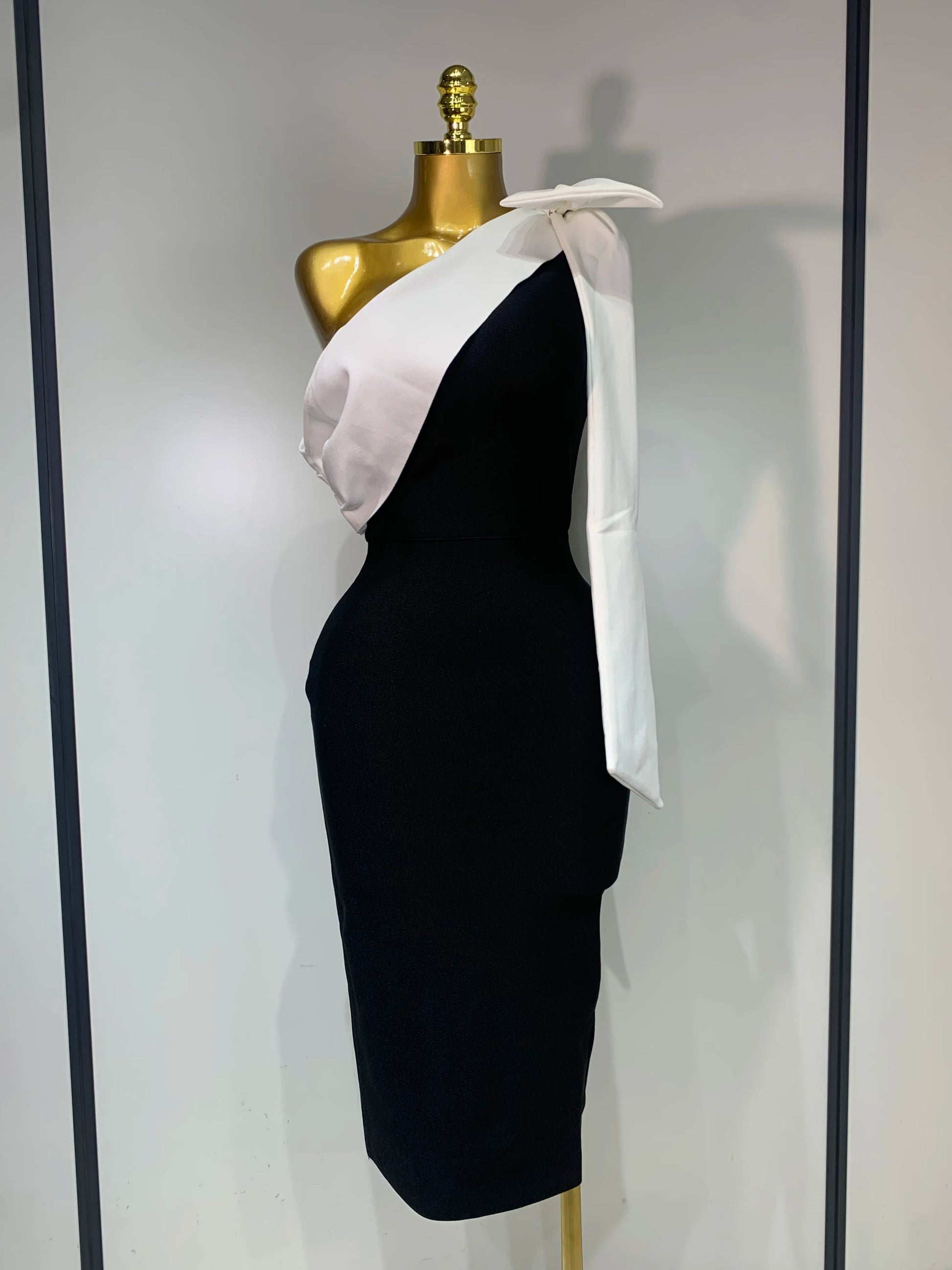One Shoulder Splicing Bow Bodycon Bandaged Dress